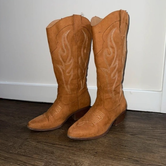 Qupid Shoes - Qupid Tan Suede Western Knee-High Heeled Boots